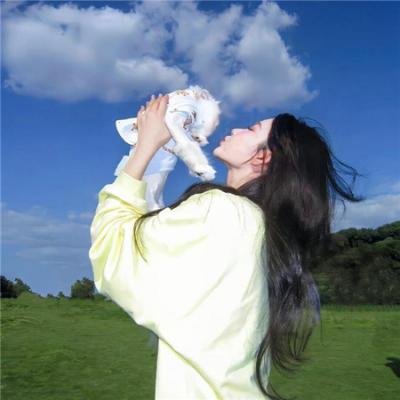 黄昏时分、牵着手